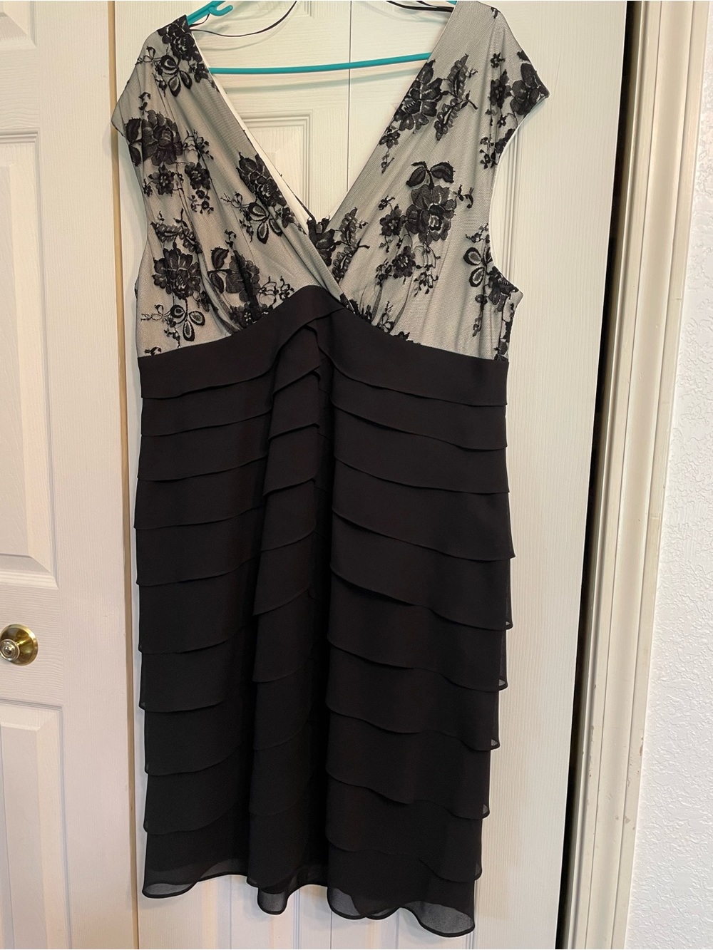 dressbarn Black & Ivory V-Neck Tiered Midi Dress